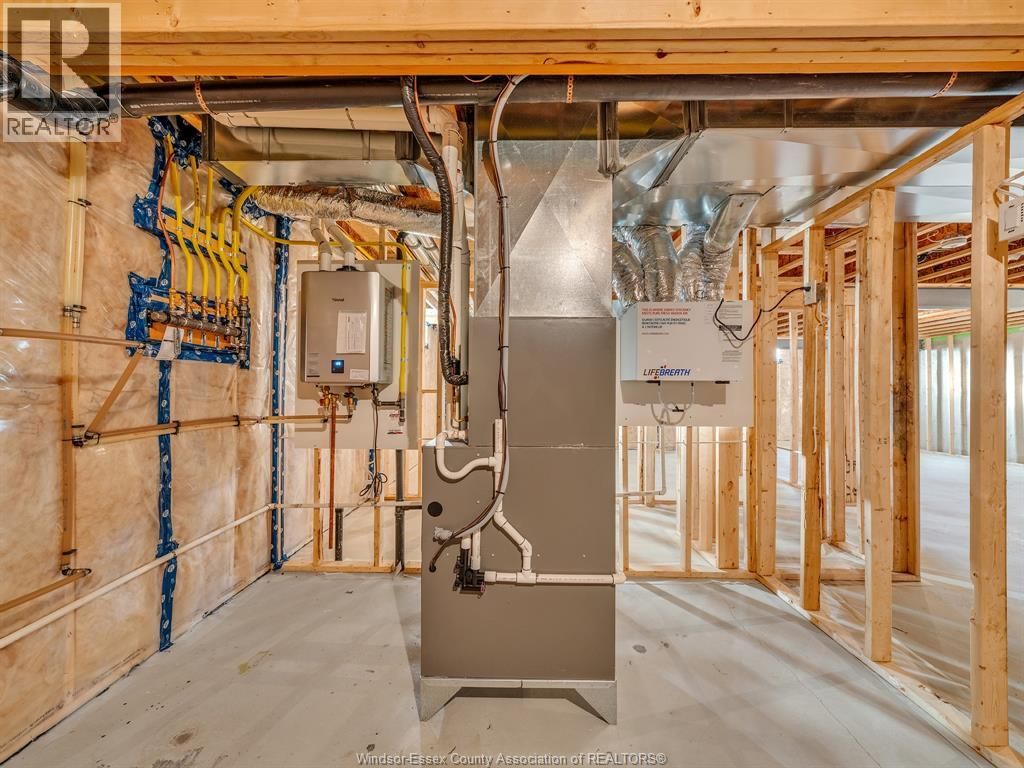 2626 BARKLEY AVENUE Image 40