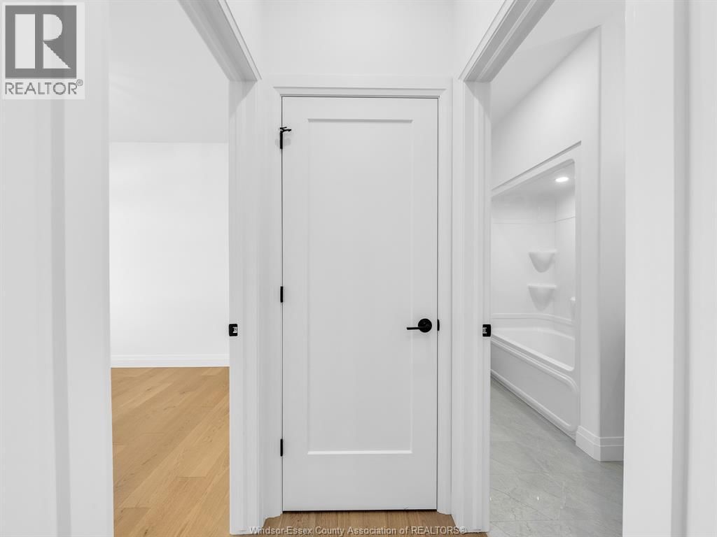 2626 BARKLEY AVENUE Image 7