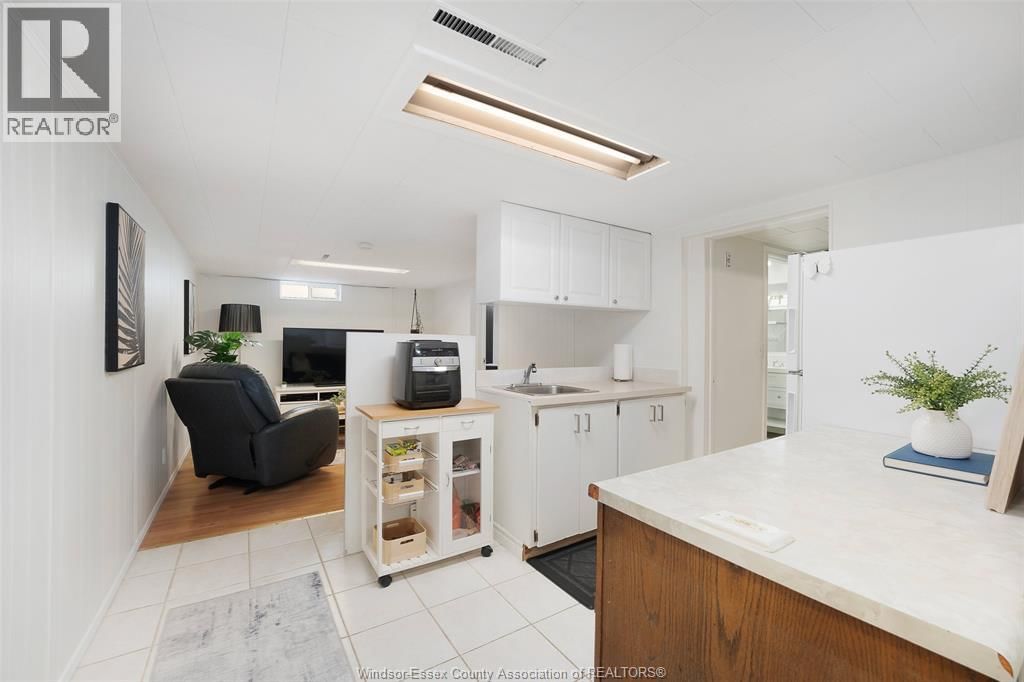 3581 WOLFE COURT Image 25