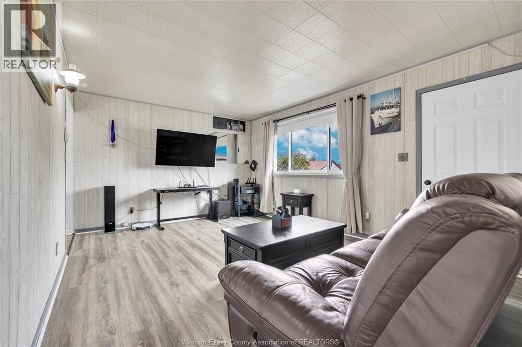 329 PARKSIDE DRIVE Image 10