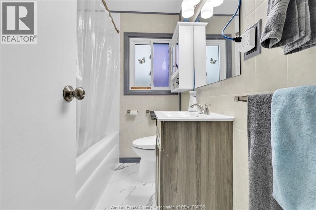 329 PARKSIDE DRIVE Image 13