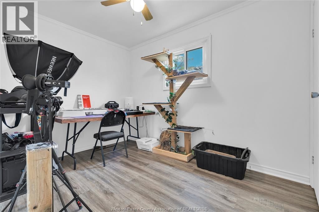 329 PARKSIDE DRIVE Image 16