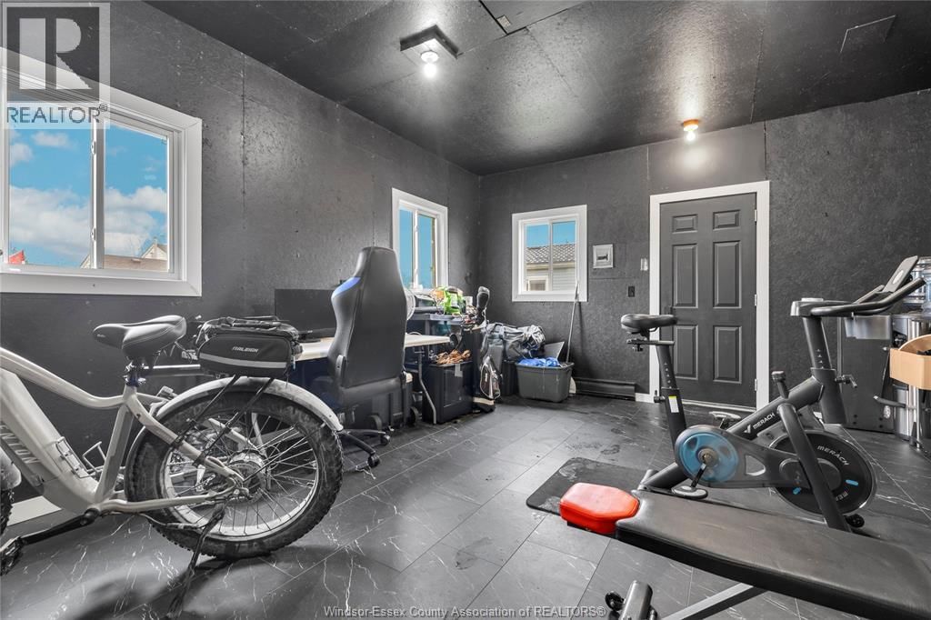 329 PARKSIDE DRIVE Image 21