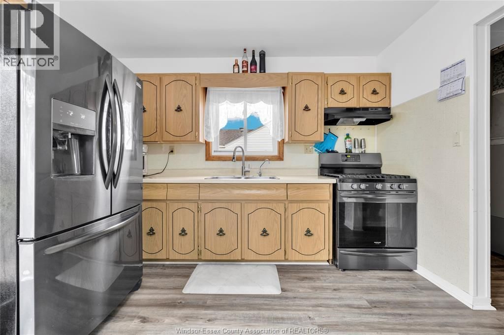 329 PARKSIDE DRIVE Image 4