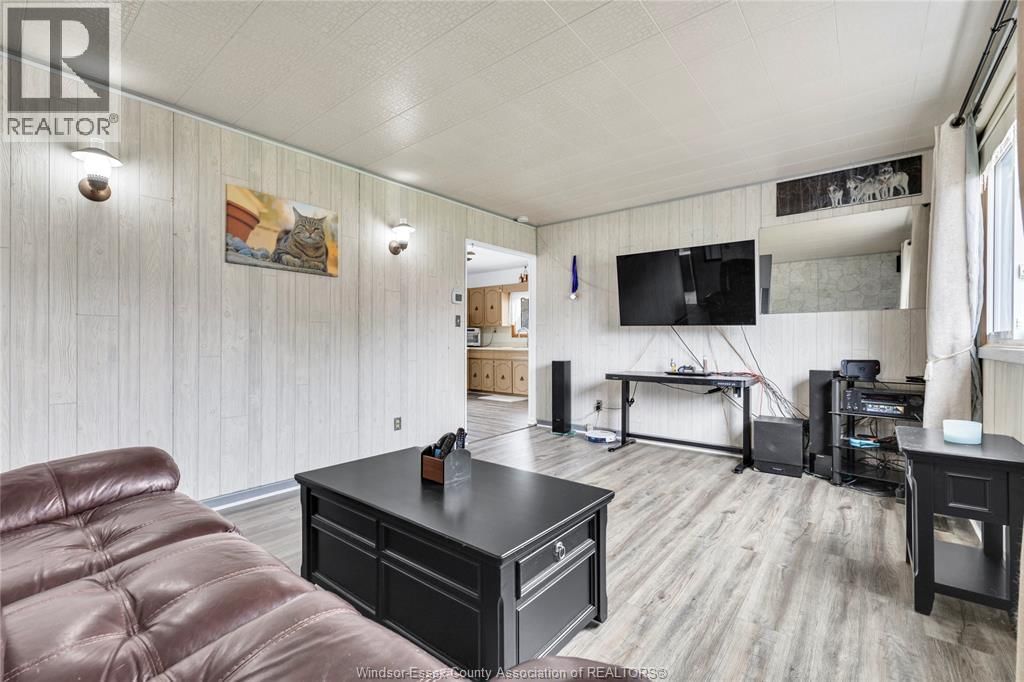 329 PARKSIDE DRIVE Image 9