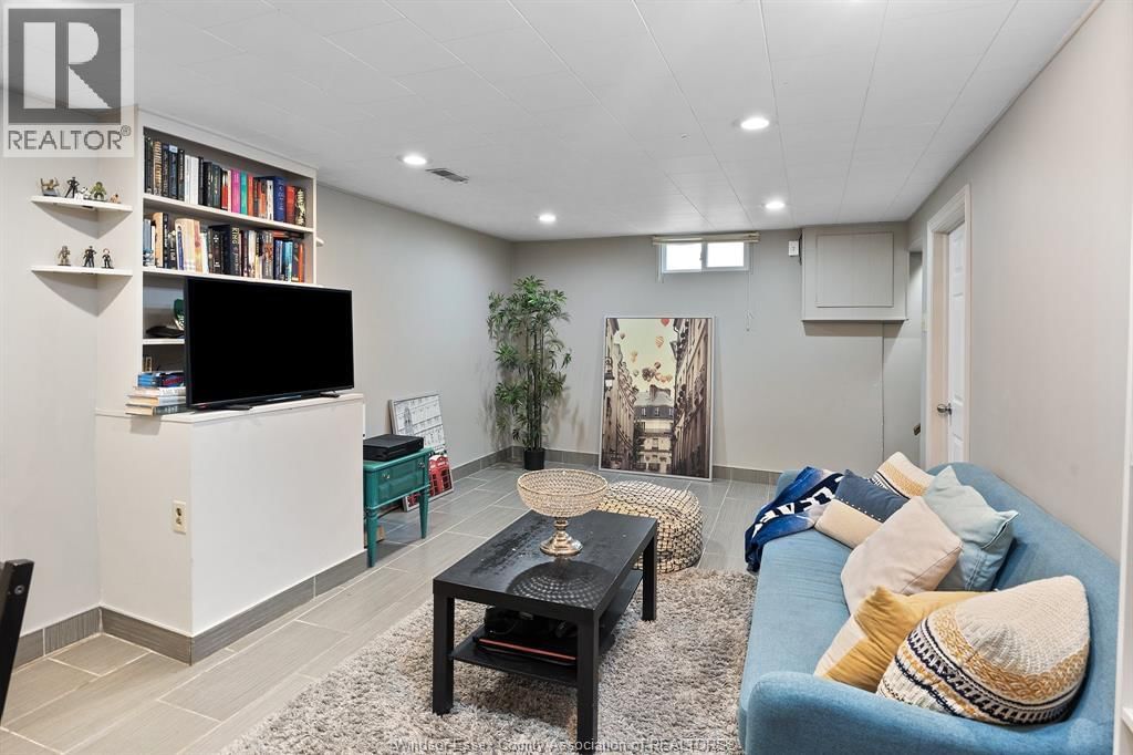 1385 ROSSINI Image 12