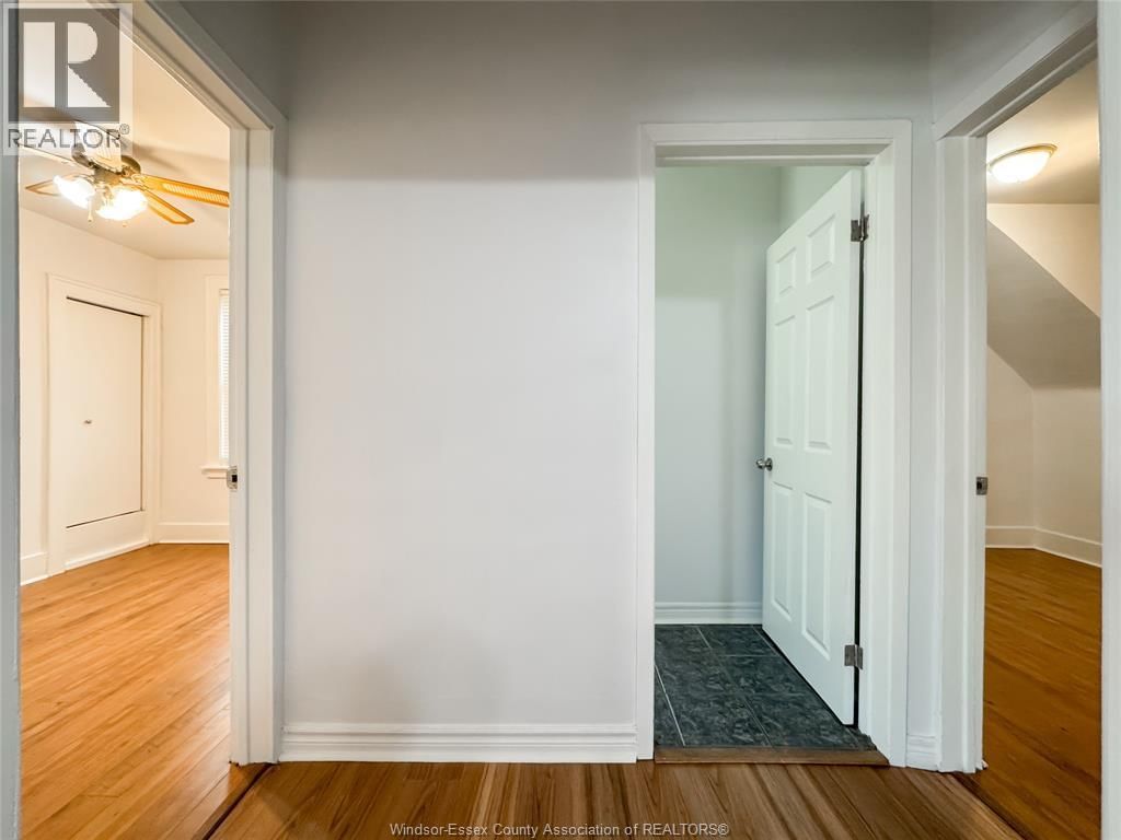 MAIN FLR - 1351 MARENTETTE Image 10