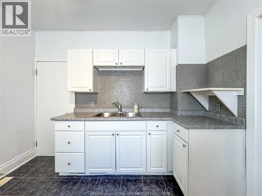 MAIN FLR - 1351 MARENTETTE Image 5