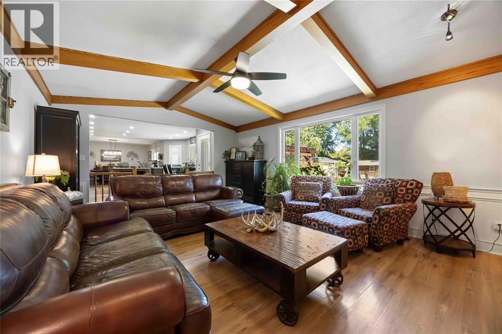 756 ST CLAIR PARKWAY Image 14