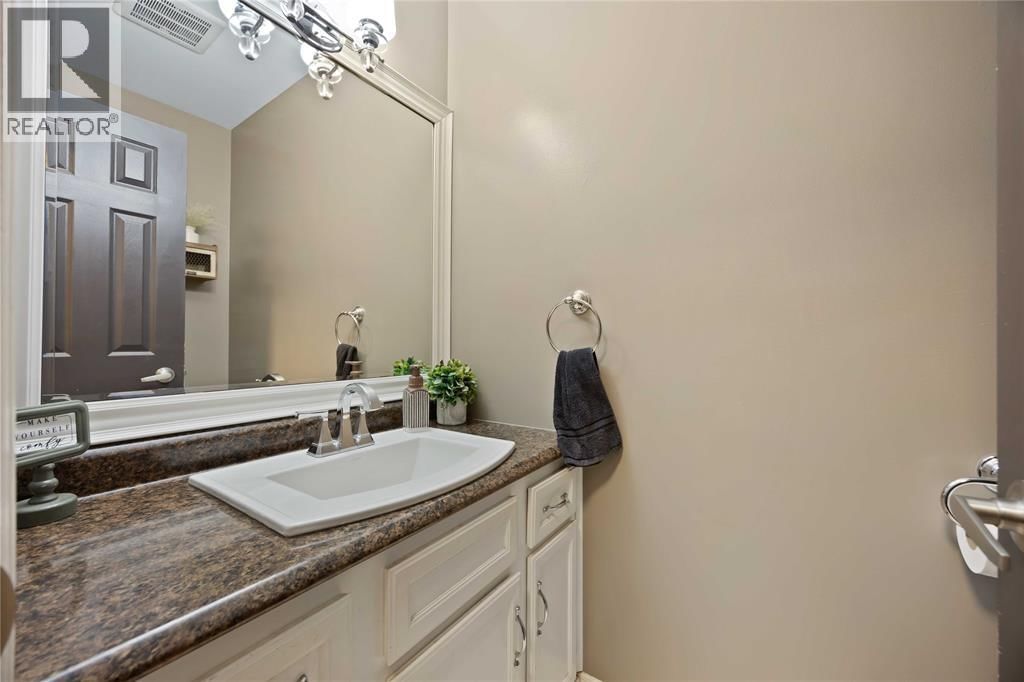 756 ST CLAIR PARKWAY Image 16