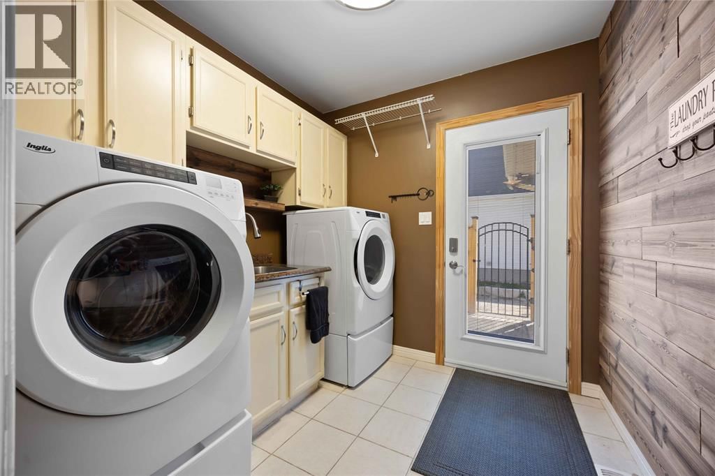 756 ST CLAIR PARKWAY Image 17