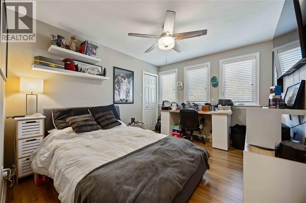 756 ST CLAIR PARKWAY Image 21