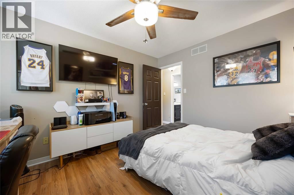 756 ST CLAIR PARKWAY Image 22