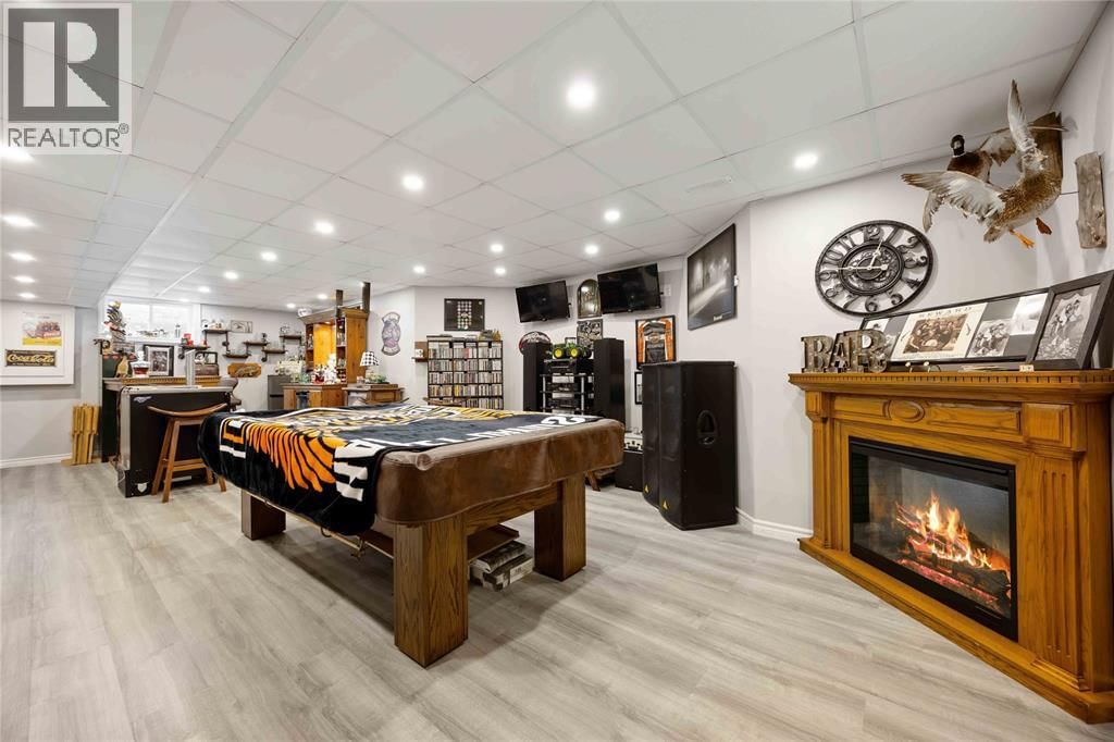 756 ST CLAIR PARKWAY Image 35