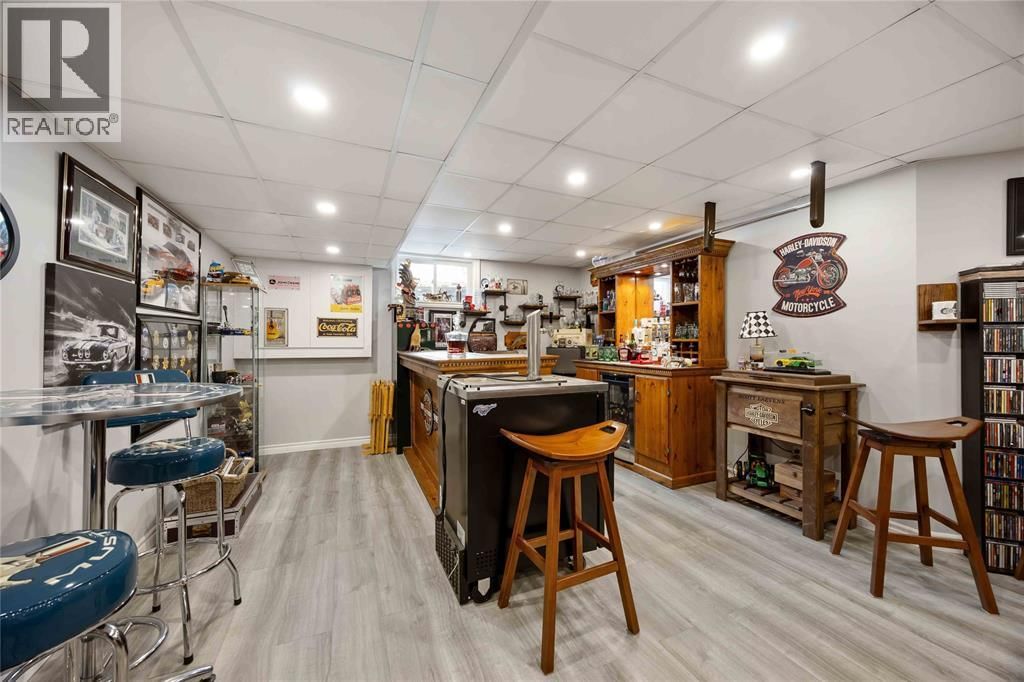 756 ST CLAIR PARKWAY Image 36