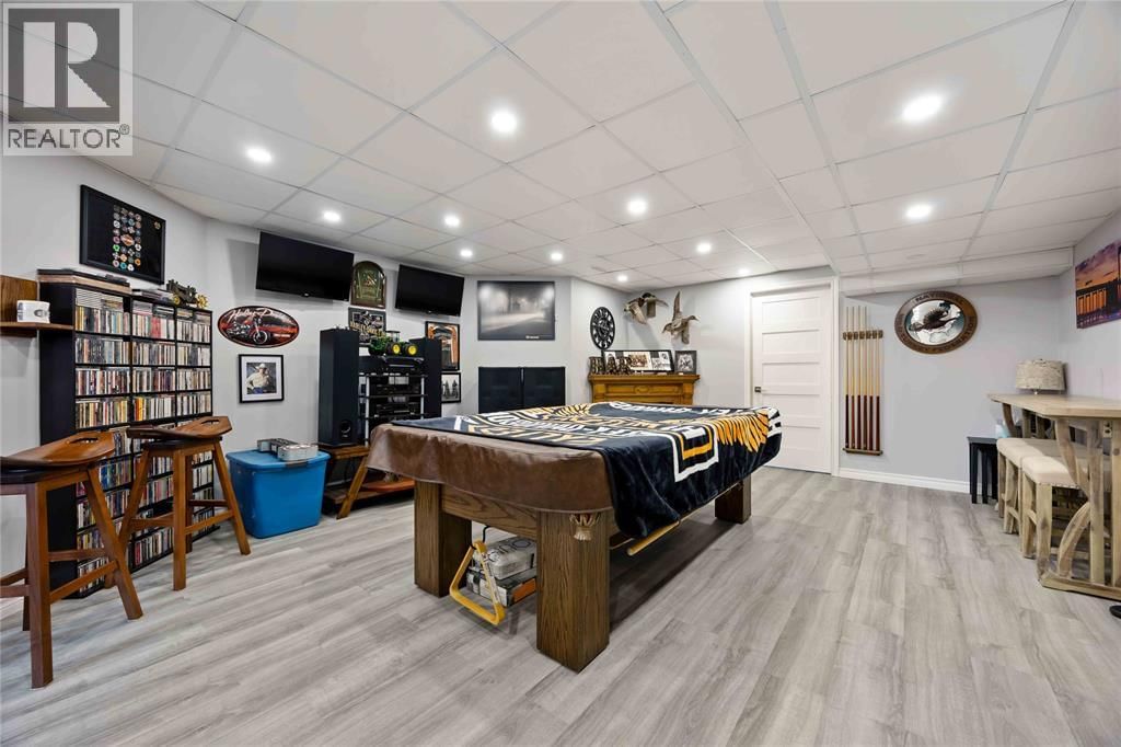 756 ST CLAIR PARKWAY Image 37