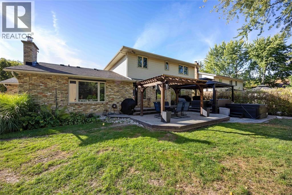 756 ST CLAIR PARKWAY Image 40