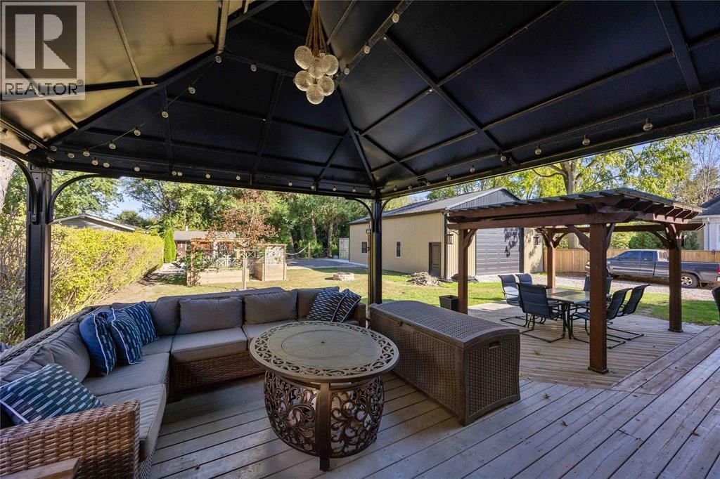 756 ST CLAIR PARKWAY Image 43