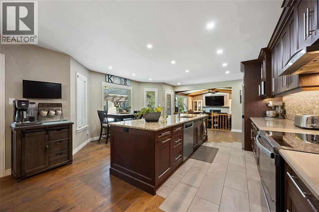 756 ST CLAIR PARKWAY Image 8