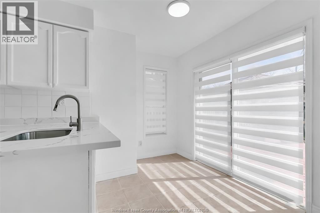 1063 PEACH BLOSSOM CRESCENT Image 12