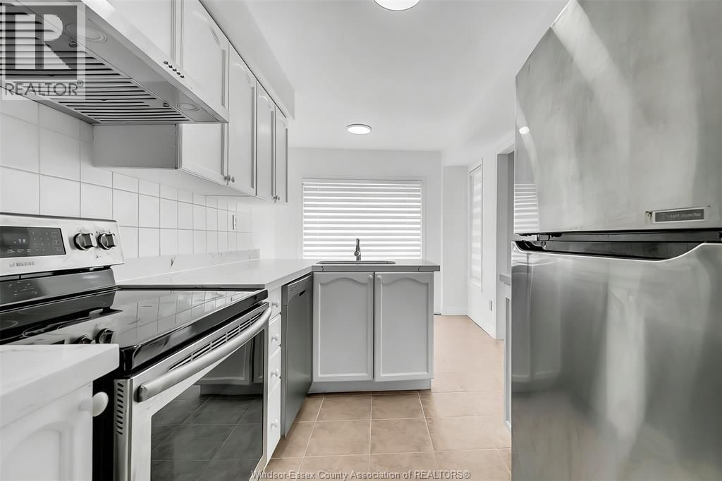 1063 PEACH BLOSSOM CRESCENT Image 15