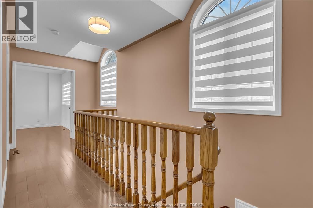 1063 PEACH BLOSSOM CRESCENT Image 16