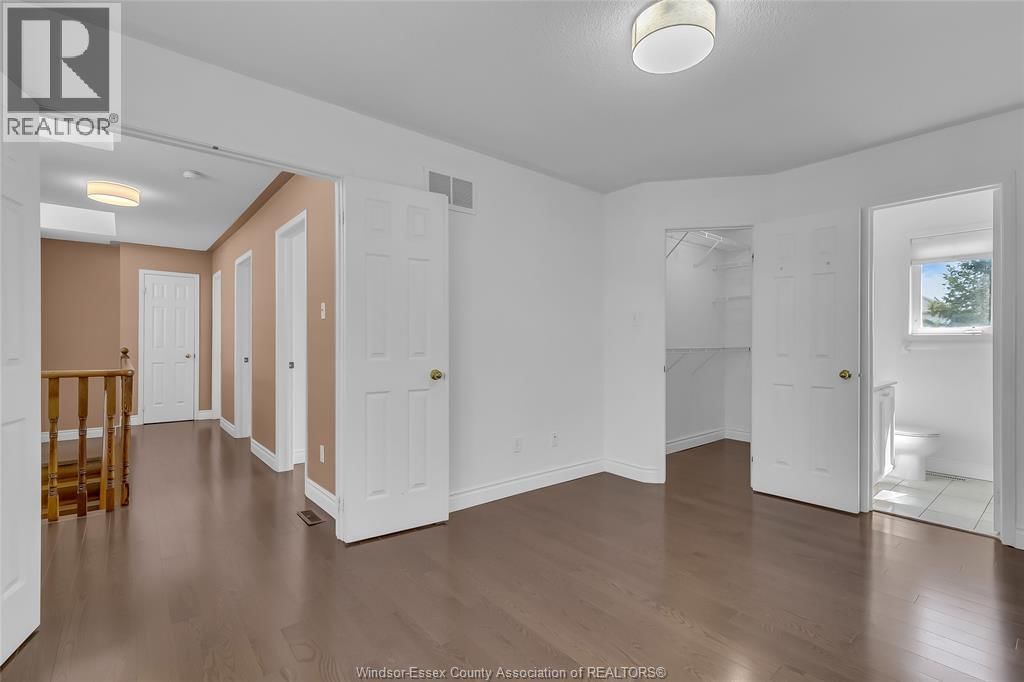 1063 PEACH BLOSSOM CRESCENT Image 17