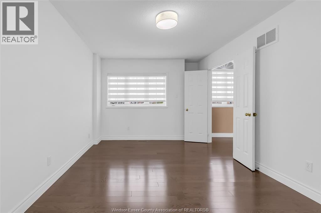 1063 PEACH BLOSSOM CRESCENT Image 18