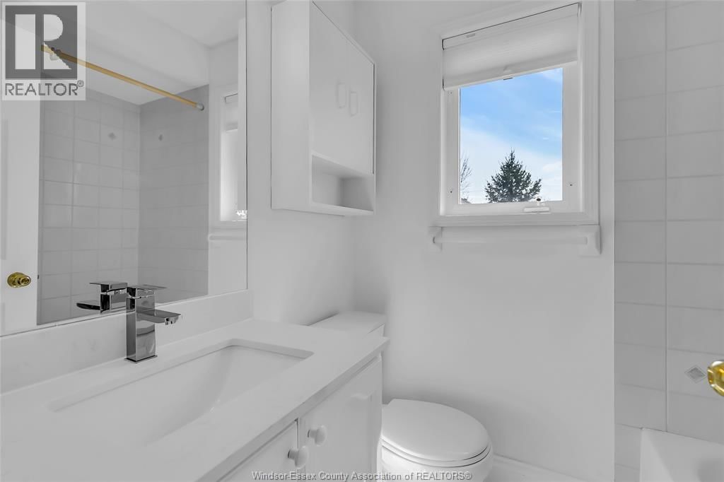 1063 PEACH BLOSSOM CRESCENT Image 19