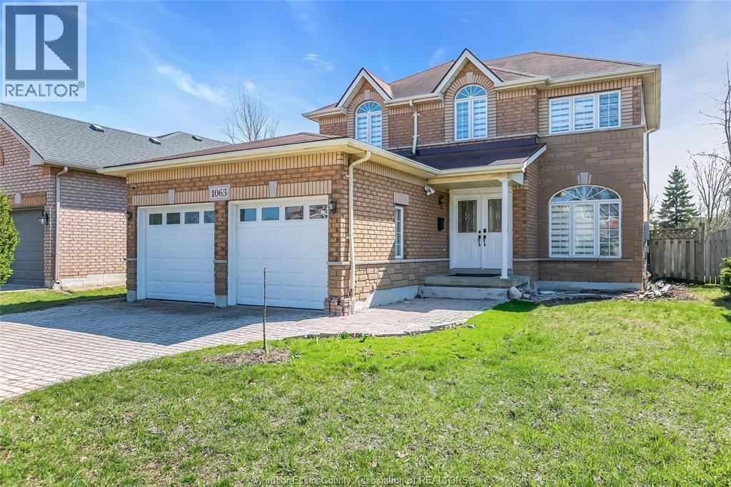 1063 PEACH BLOSSOM CRESCENT Image 3