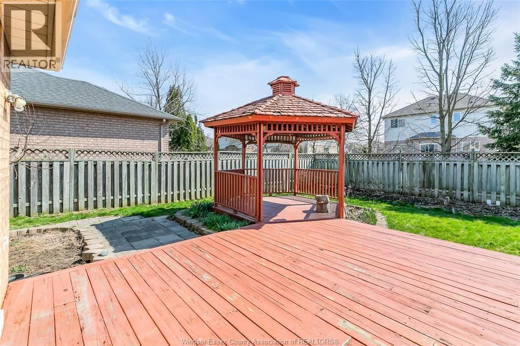 1063 PEACH BLOSSOM CRESCENT Image 30