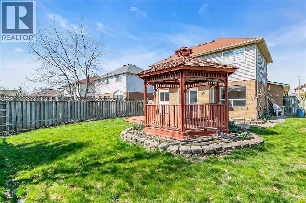 1063 PEACH BLOSSOM CRESCENT Image 31