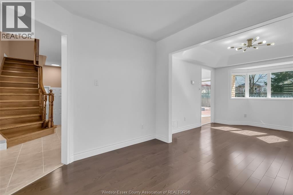 1063 PEACH BLOSSOM CRESCENT Image 6