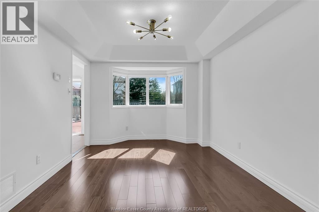 1063 PEACH BLOSSOM CRESCENT Image 7