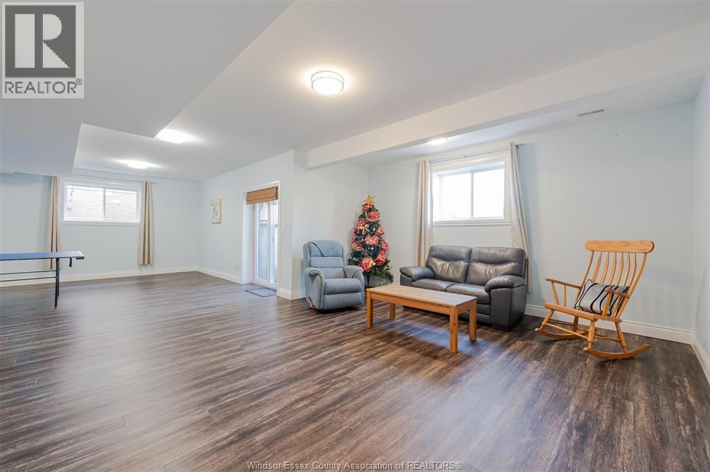 1798 ARGUS STREET Image 32