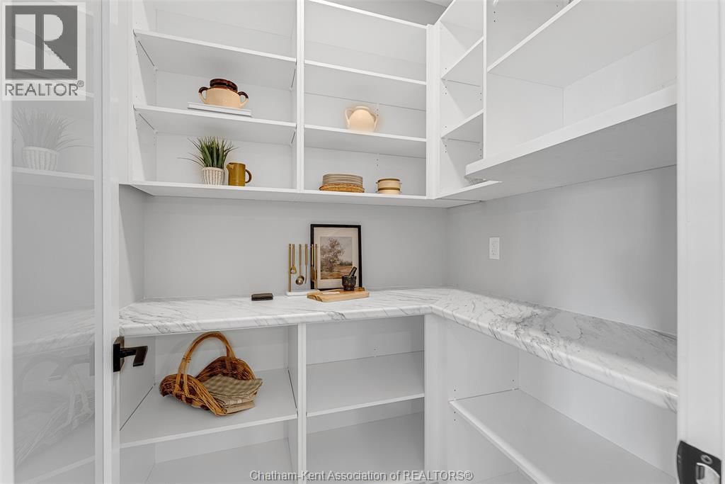 261 WORTHINGTON COURT Image 16