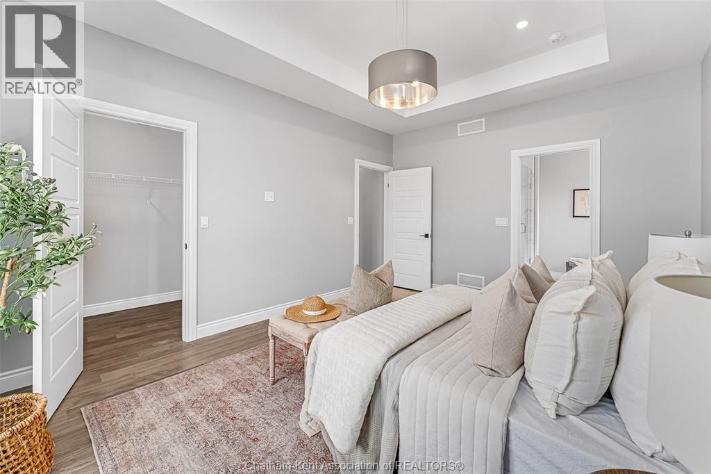 261 WORTHINGTON COURT Image 18