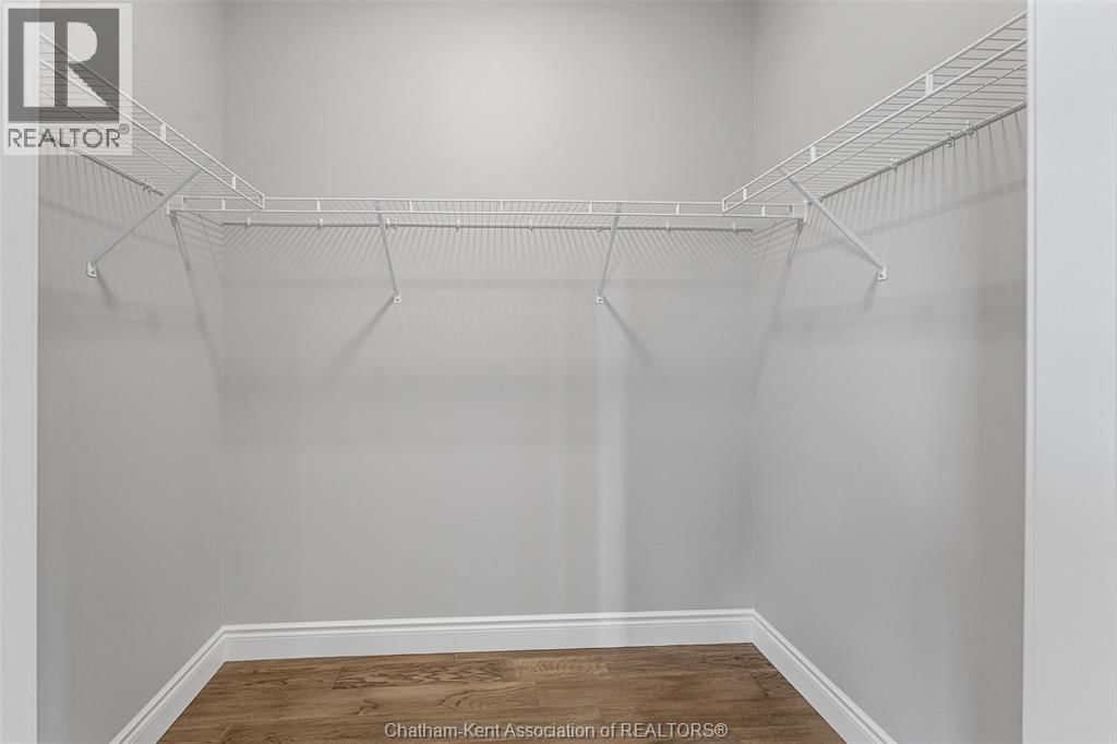 261 WORTHINGTON COURT Image 19