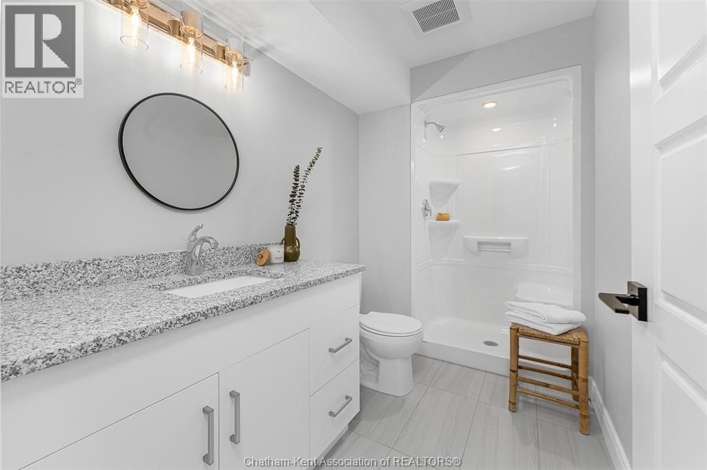 261 WORTHINGTON COURT Image 28