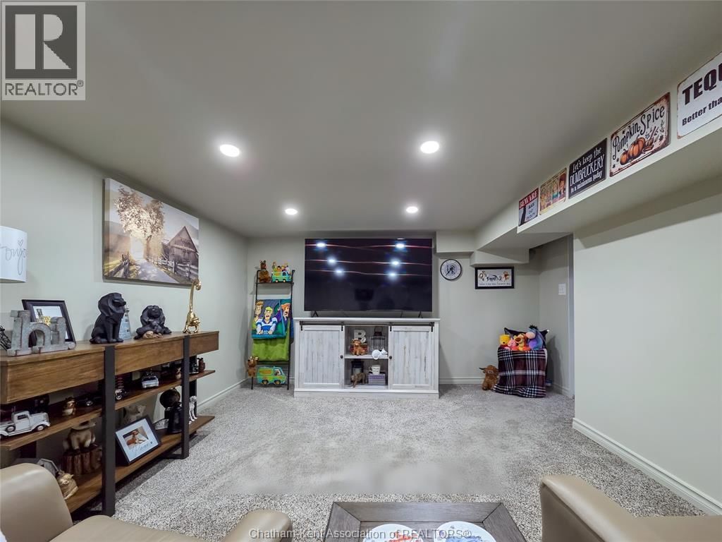 170 LACROIX STREET Image 32