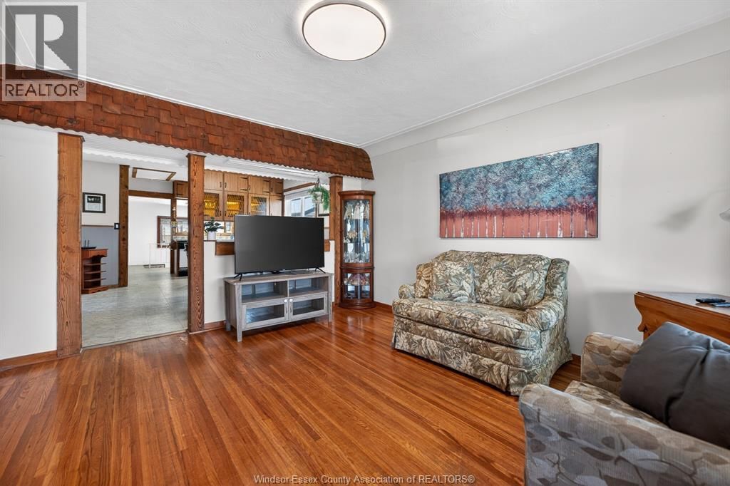 2489 FRANCOIS ROAD Image 11