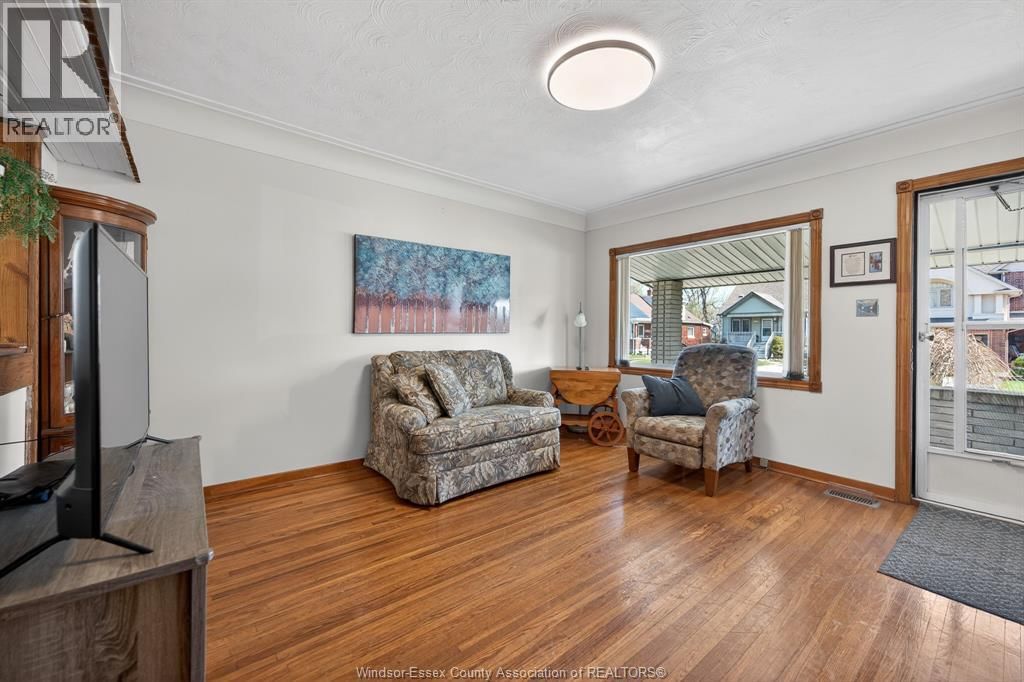 2489 FRANCOIS ROAD Image 12