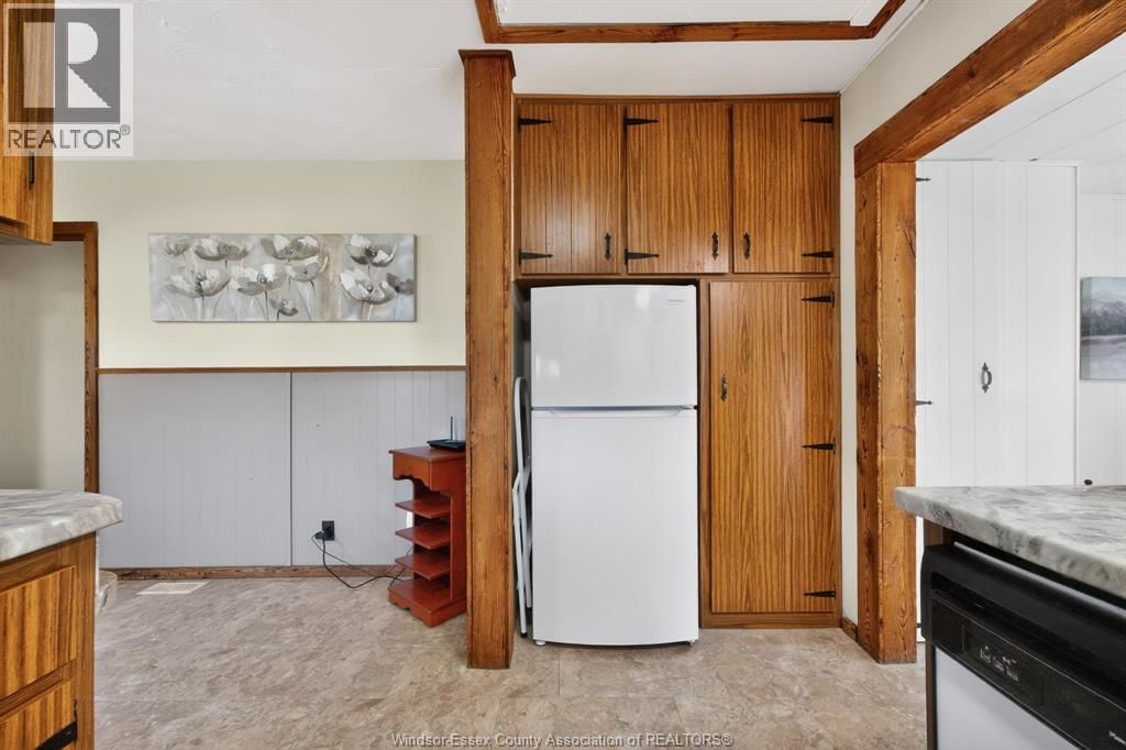 2489 FRANCOIS ROAD Image 20