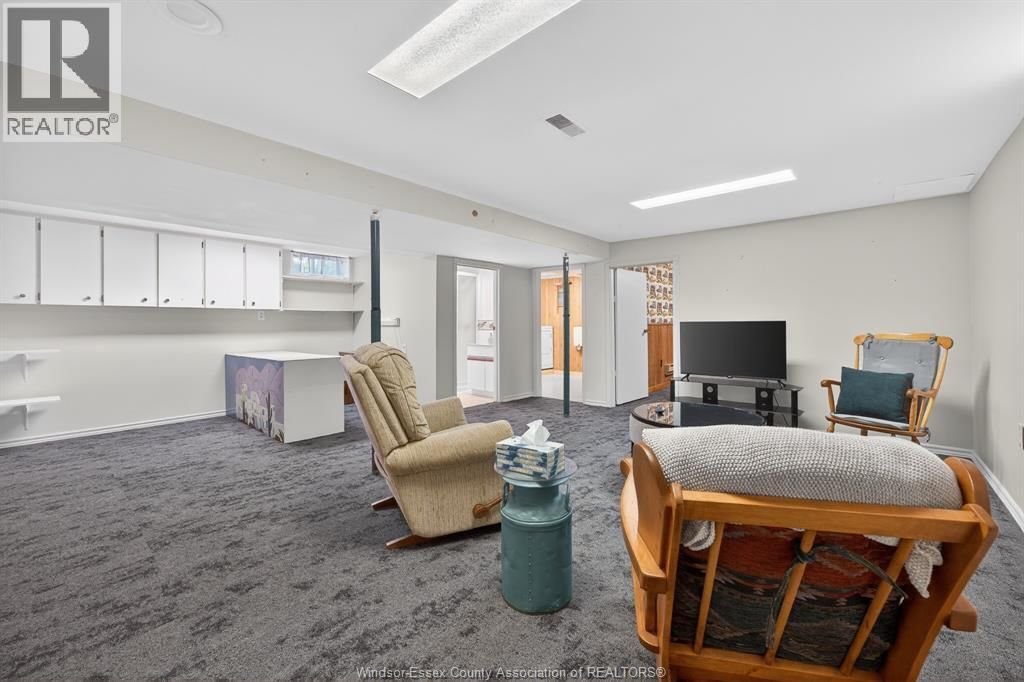 2489 FRANCOIS ROAD Image 26