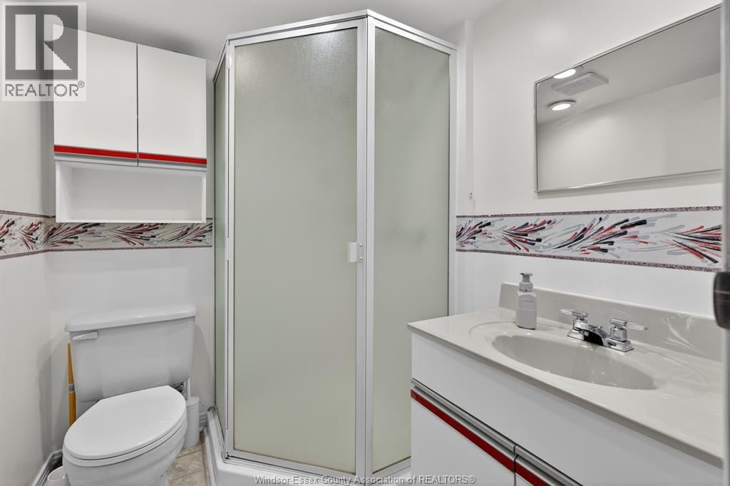 2489 FRANCOIS ROAD Image 29