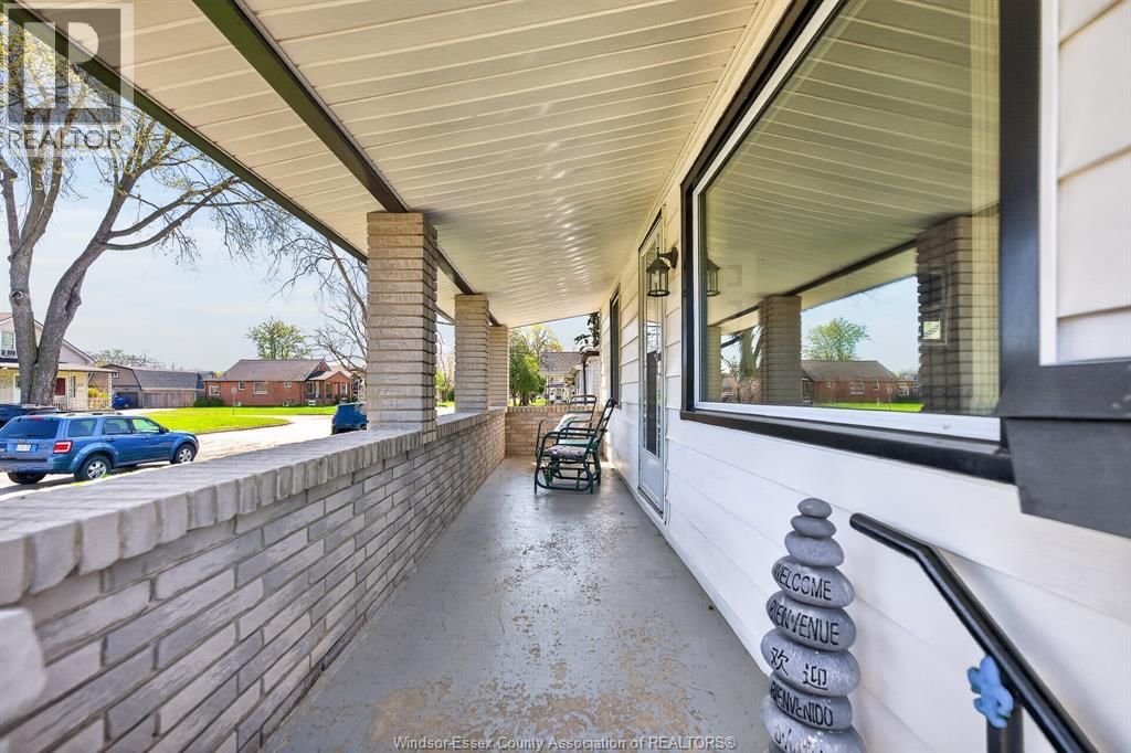 2489 FRANCOIS ROAD Image 3