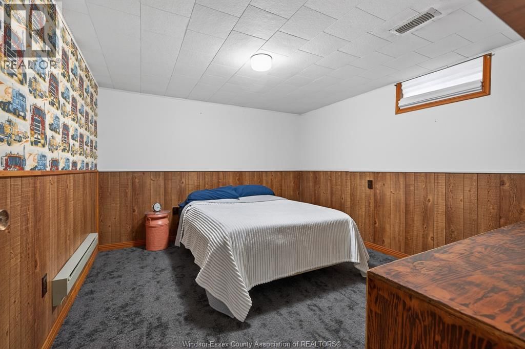 2489 FRANCOIS ROAD Image 30