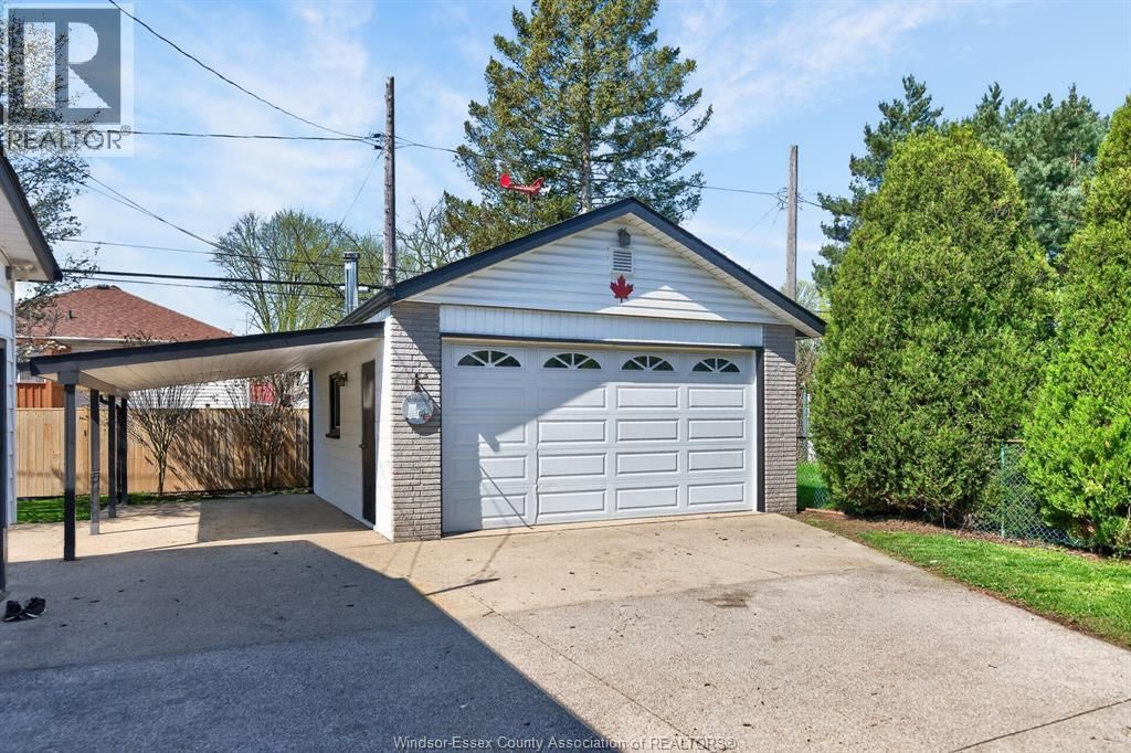 2489 FRANCOIS ROAD Image 5