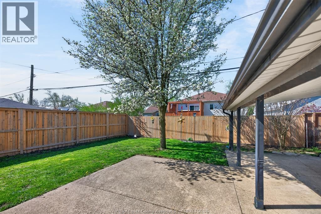 2489 FRANCOIS ROAD Image 7