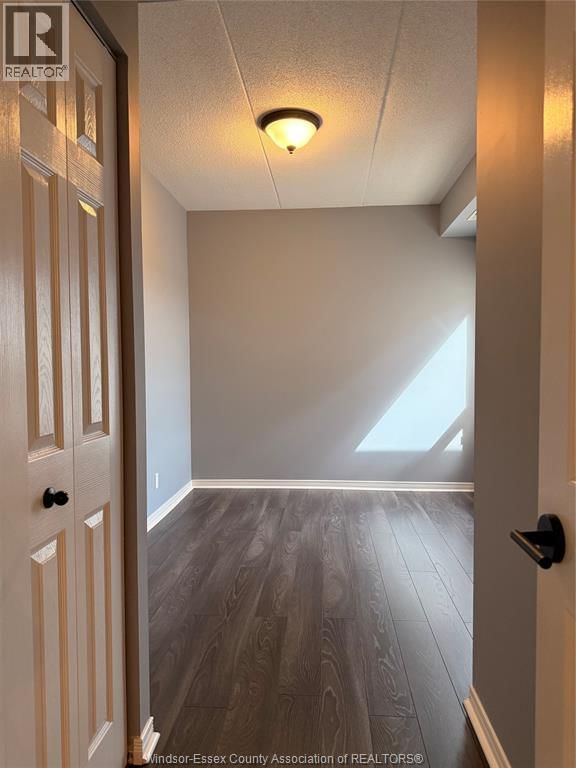 501 - 315 VILLAGE GROVE DRIVE Image 21